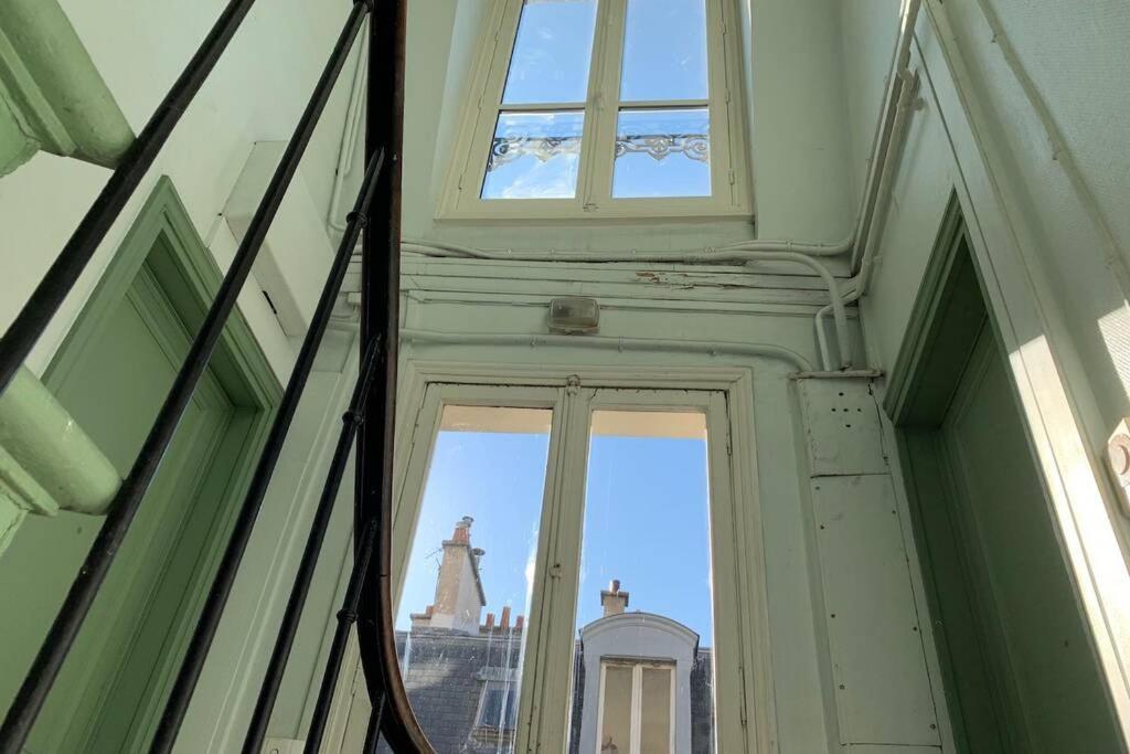 Appartement Le Studio De Martine - 9e - 5 Min A Pied Du Moulin Rouge - 15 Min A Pied Des Galeries Lafayette Et De Montmartre Parijs